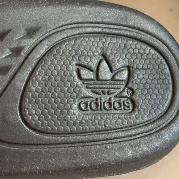 Yeezy Boost 350 V2 Bred Adidas sneakers - Men’s 9 US  100% AUTHENTIC - Picture 8 of 9